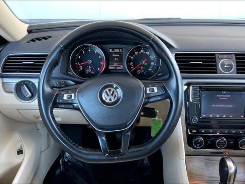 Used 2016 Volkswagen Passat 1.8T SE image 5