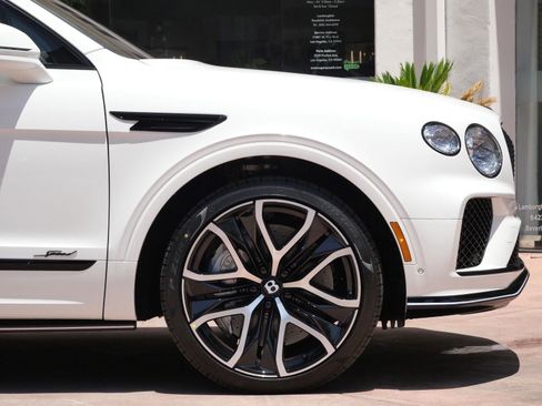 New 2026 Bentley Bentayga Speed AWD/4WD image 6