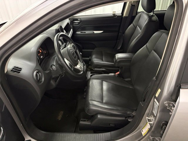 Used 2016 Jeep Compass High Altitude FWD image 26