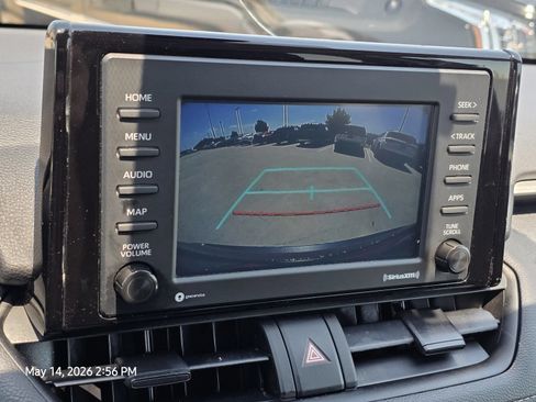 Used 2022 Toyota RAV4 XLE w/ Convenience Package FWD image 25