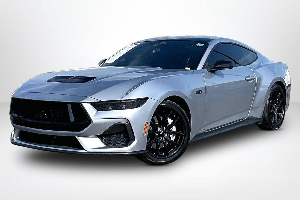 Used 2025 Ford Mustang GT Premium RWD image 3