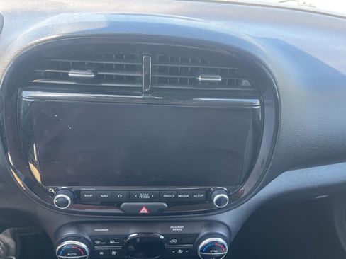 Used 2023 Kia Soul GT-Line FWD image 13