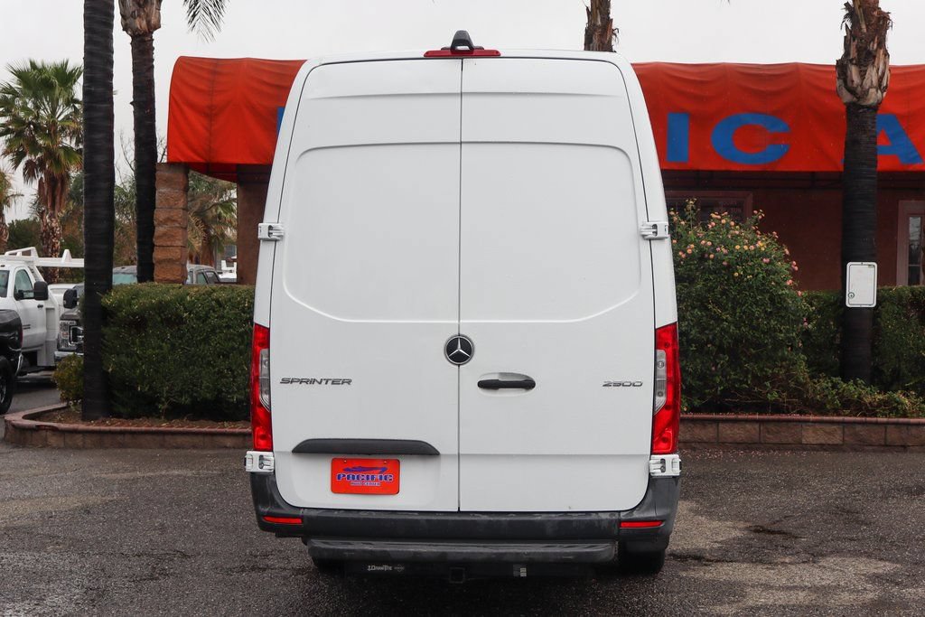 Used 2021 Mercedes-Benz Sprinter 2500 image 6