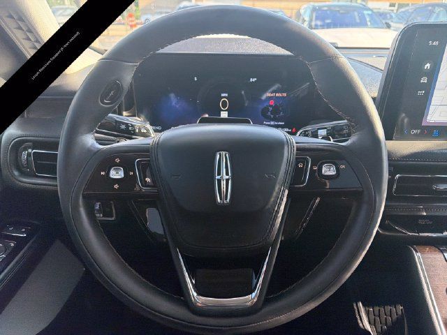 Certified 2025 Lincoln Aviator Reserve w/ Equipment Group 201A AWD/4WD image 17