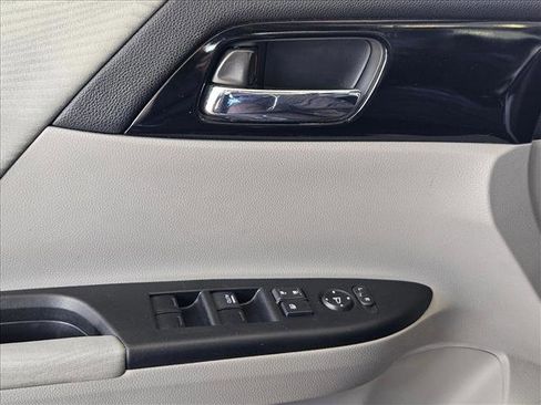 Used 2016 Honda Accord LX image 6