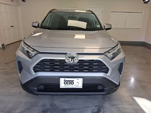 Used 2022 Toyota RAV4 XLE AWD/4WD image 5