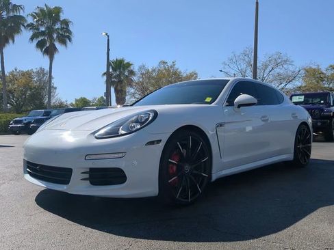 Used 2014 Porsche Panamera S image 9