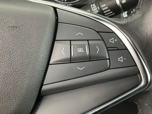 Used 2022 Cadillac XT5 Luxury w/ LPO, Floor Liner Package AWD/4WD image 16