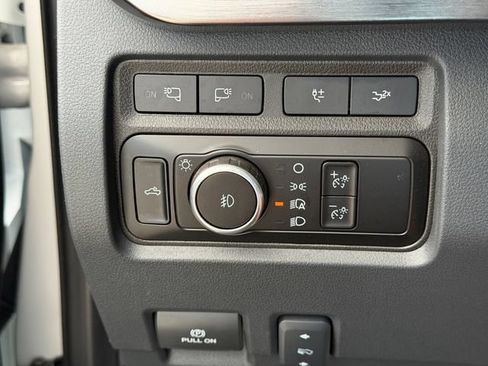 Used 2024 Ford F250 Lariat w/ Lariat Ultimate Package AWD/4WD image 24