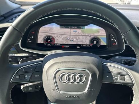 Used 2023 Audi Q8 Premium AWD/4WD image 24
