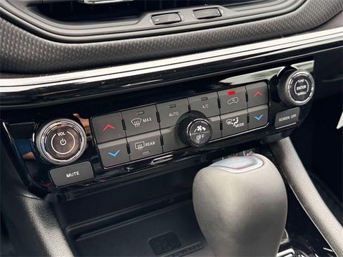 New 2026 Jeep Compass Latitude w/ Quick Order Package 29K image 16