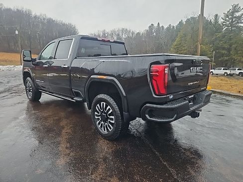 Used 2024 GMC Sierra 2500 Denali Ultimate w/ Max Trailering Package image 3