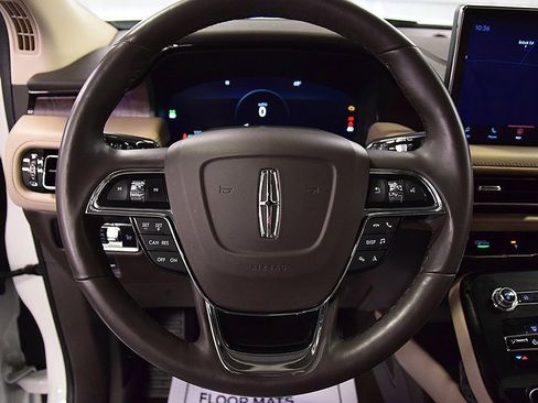 Used 2022 Lincoln Nautilus Reserve image 18