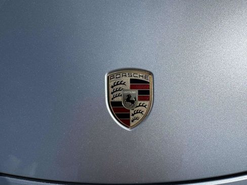 Used 2018 Porsche 718 Boxster RWD image 11