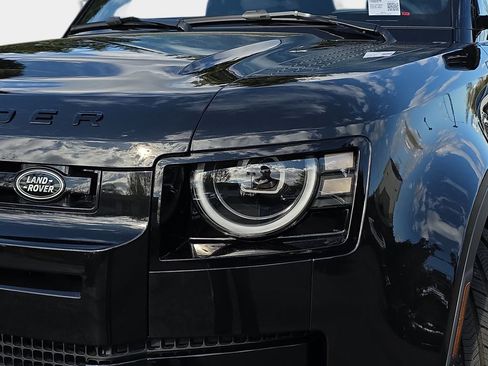 New 2026 Land Rover Defender 110 S image 32