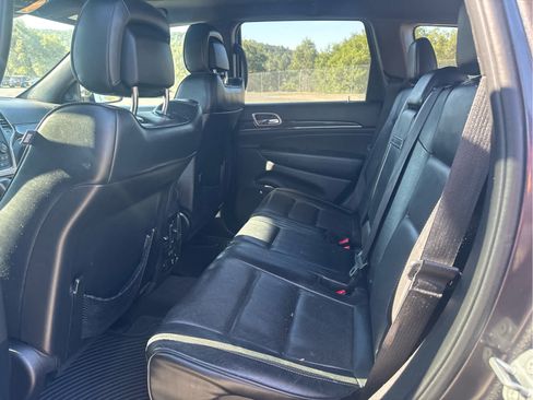 Used 2017 Jeep Grand Cherokee Overland AWD/4WD image 10