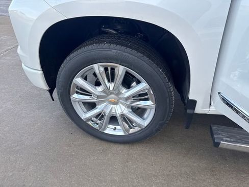 Used 2024 Chevrolet Silverado 1500 High Country image 31