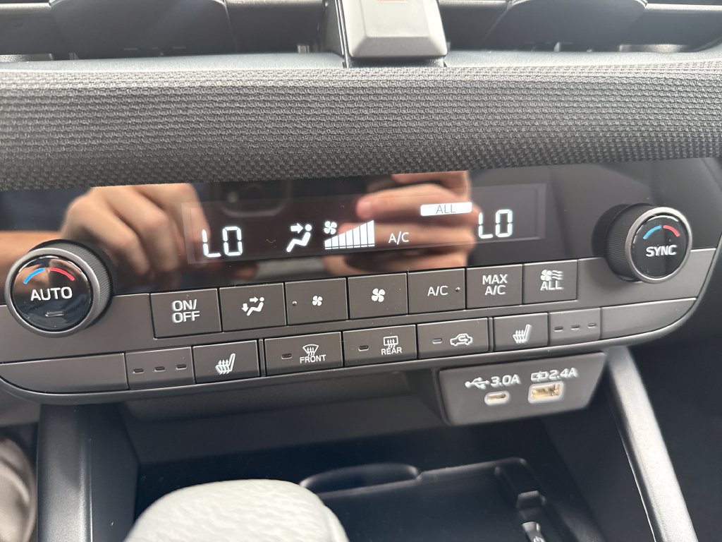 New 2026 Subaru Outback Limited AWD/4WD image 32
