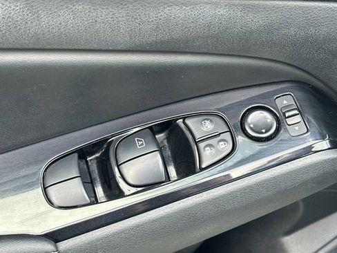 Used 2023 Nissan Altima 2.5 SV image 12