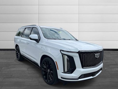 Used 2026 Cadillac Escalade Platinum Sport w/ LPO, ONYX Package AWD/4WD image 7