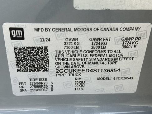 Used 2025 Chevrolet Silverado 1500 RST AWD/4WD image 35