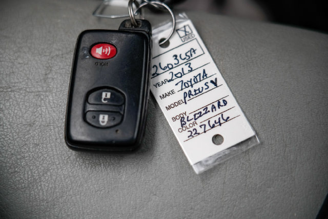 Used 2013 Toyota Prius V Three FWD image 25