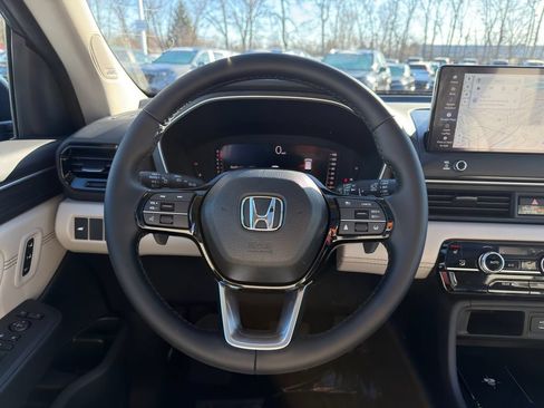 Used 2026 Honda Pilot Touring image 13