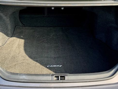 Used 2017 Toyota Camry SE image 7