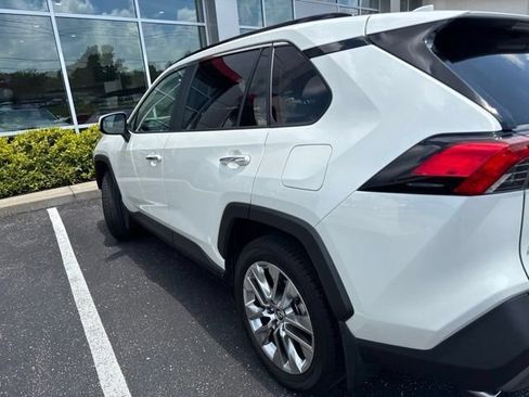 Certified 2019 Toyota RAV4 Limited AWD/4WD image 13