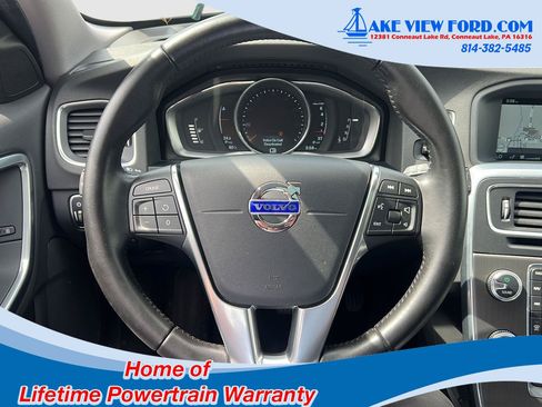 Used 2016 Volvo V60 T5 Cross Country AWD/4WD image 26