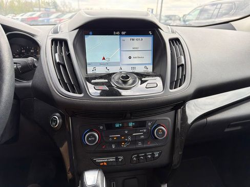 Used 2019 Ford Escape Titanium AWD/4WD image 11