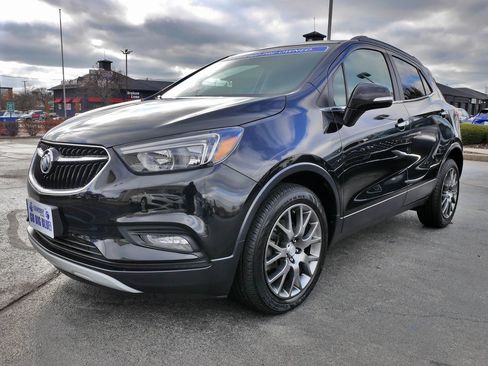 Used 2019 Buick Encore Sport Touring image 3