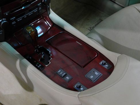 Used 2008 Lexus LS 460 image 58