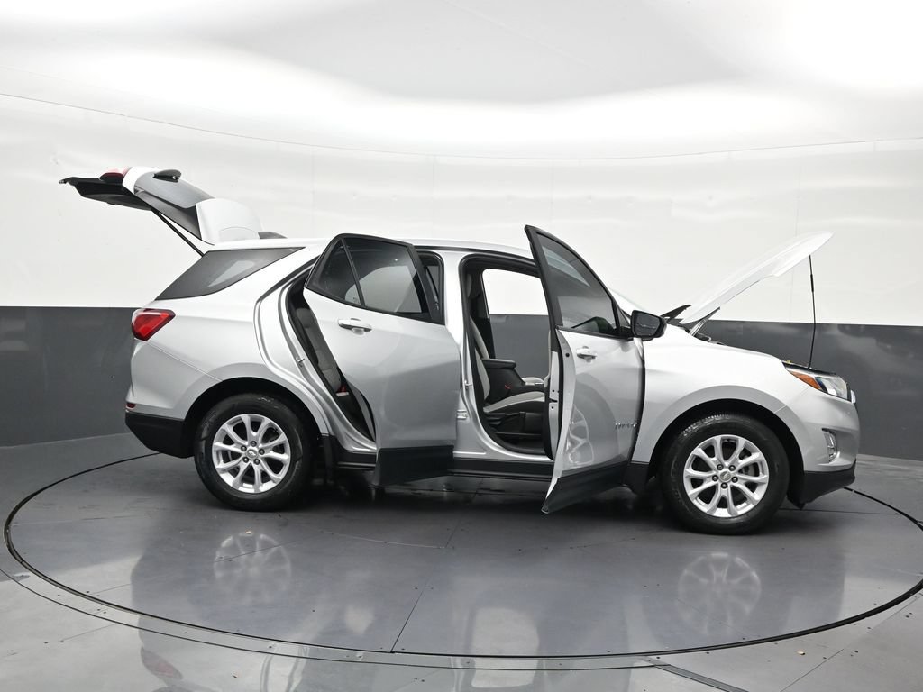 Used 2021 Chevrolet Equinox LS FWD image 34