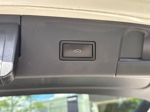 Used 2019 Volkswagen Atlas SEL Premium AWD/4WD image 6