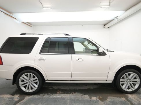 Used 2016 Ford Expedition Limited w/ Equipment Group 301A image 11