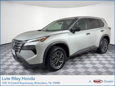 Used 2024 Nissan Rogue S FWD image 1