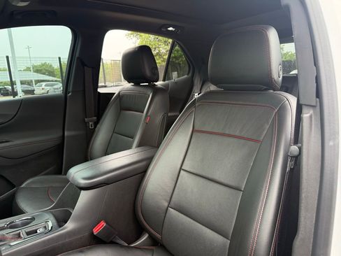 Used 2022 Chevrolet Equinox RS w/ RS Leather Package image 11