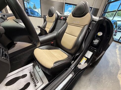 Used 2008 Saturn Sky Red Line RWD image 7