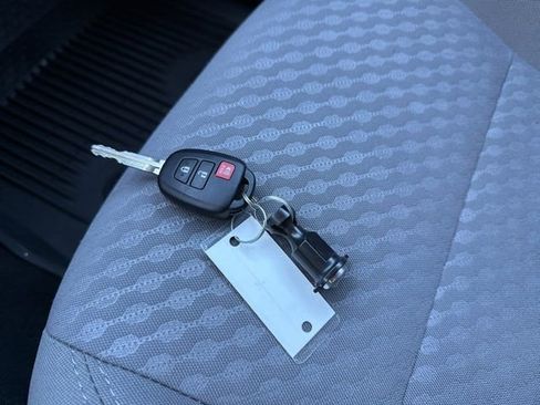 Used 2022 Toyota Tacoma SR image 31