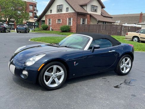 Used 2007 Pontiac Solstice Convertible w/ Premium Package RWD image 12