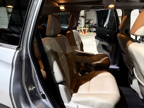 Used 2018 Honda Pilot Elite image 23