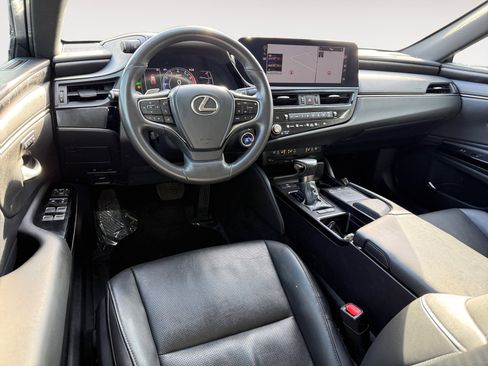 Used 2022 Lexus ES 300h w/ Premium Package image 15