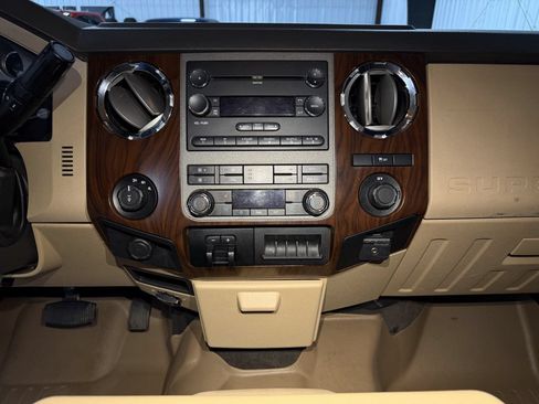 Used 2011 Ford F350 Lariat w/ Lariat Interior Pkg AWD/4WD image 34