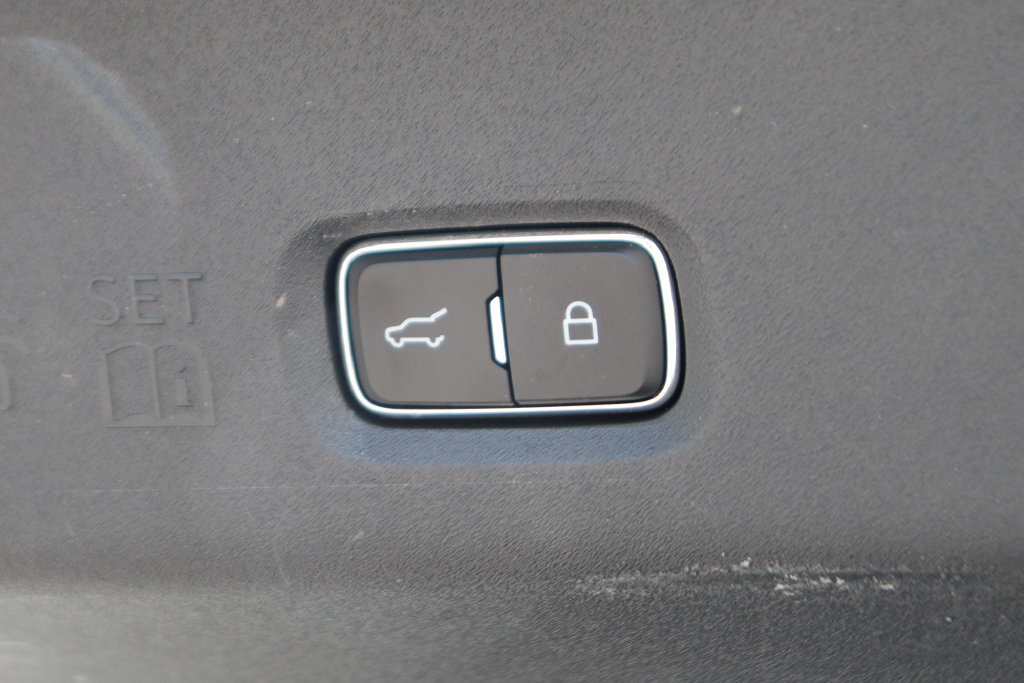 Used 2025 Ford Expedition Active AWD/4WD image 13