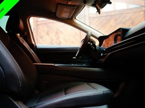 Certified 2025 Nissan Murano SV AWD/4WD image 50