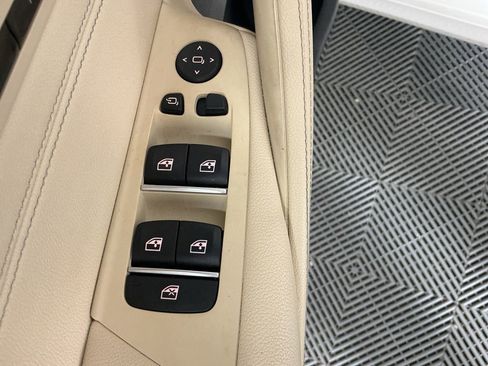 Certified 2023 BMW 530e xDrive w/ Premium Package image 26