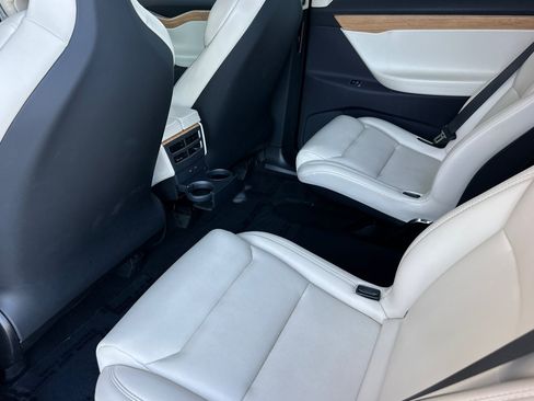 Used 2019 Tesla Model X Performance AWD/4WD image 11