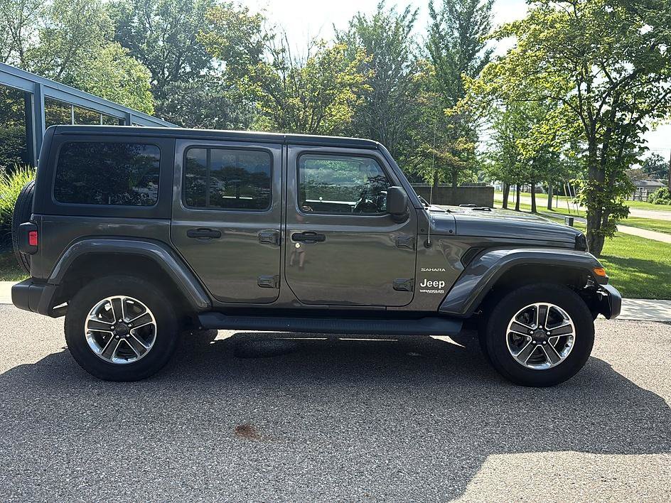 Used 2020 Jeep Wrangler Unlimited Sahara AWD/4WD image 8
