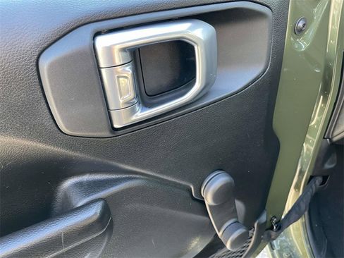 Used 2021 Jeep Wrangler Sport image 17